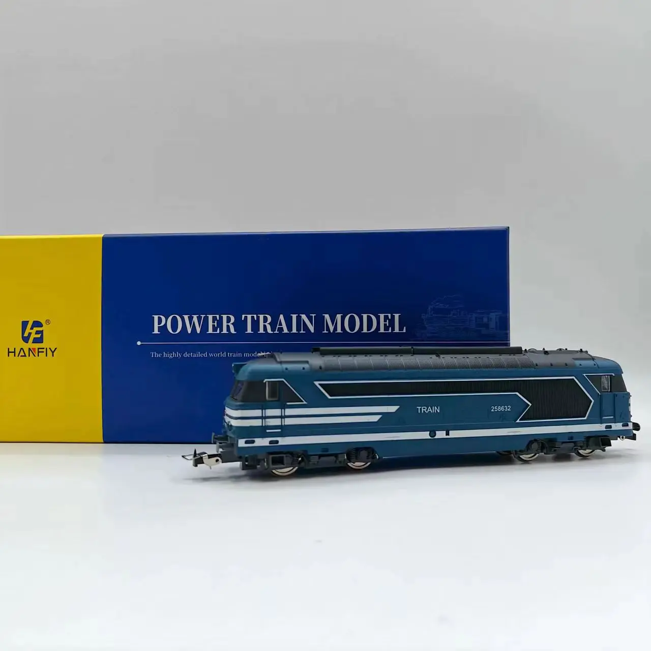 Diecast escala 1:87 hanfei genuíno ho russo m62 motor diesel pista de energia com farol mesa areia liga trem modelo