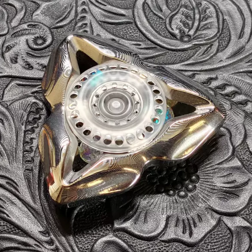 Used EDC Gray Ferry Damascus Leviathan fidget spinner metal decompression toy