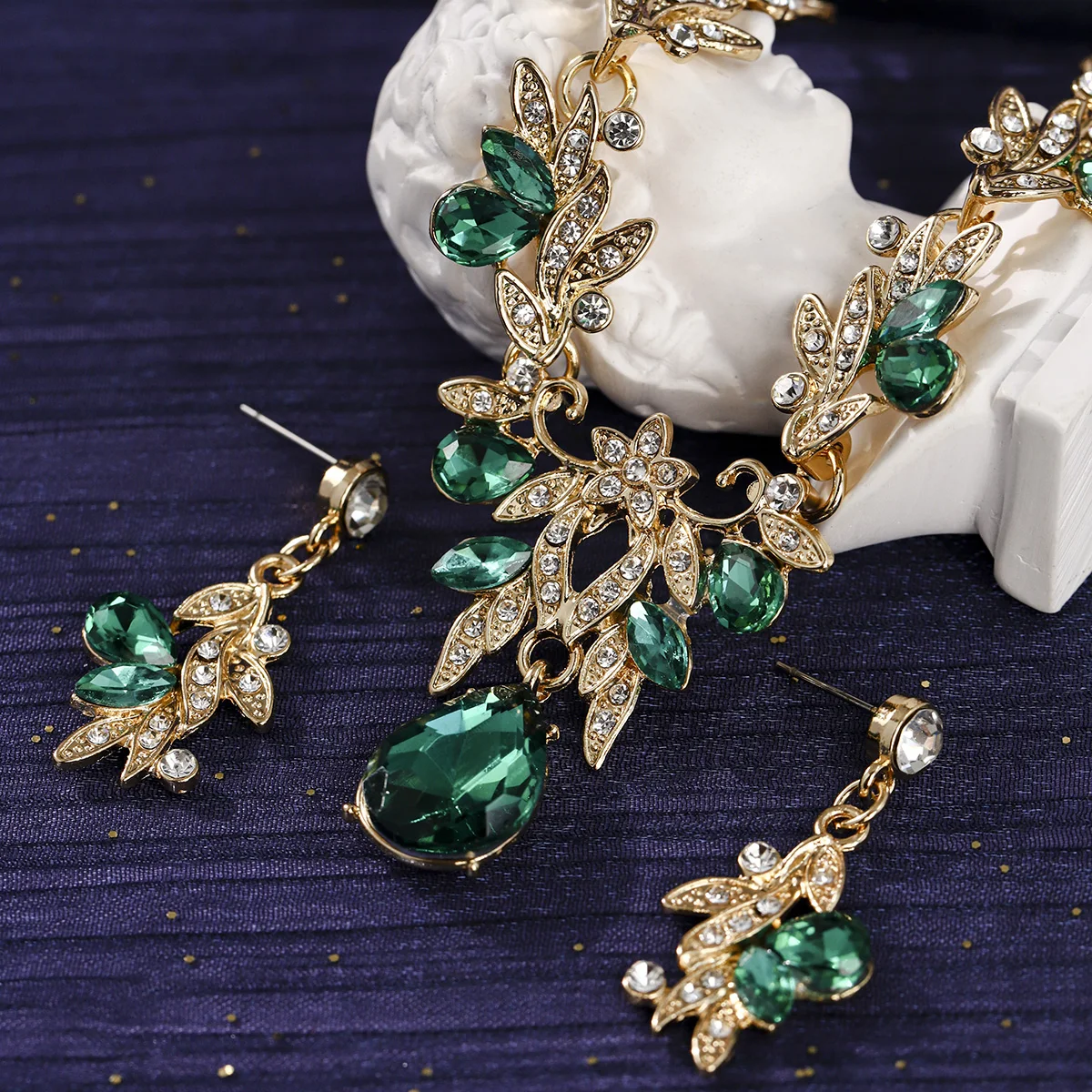 Luxury Rhinestone Bridal Necklace & Earring Set, Exquisite