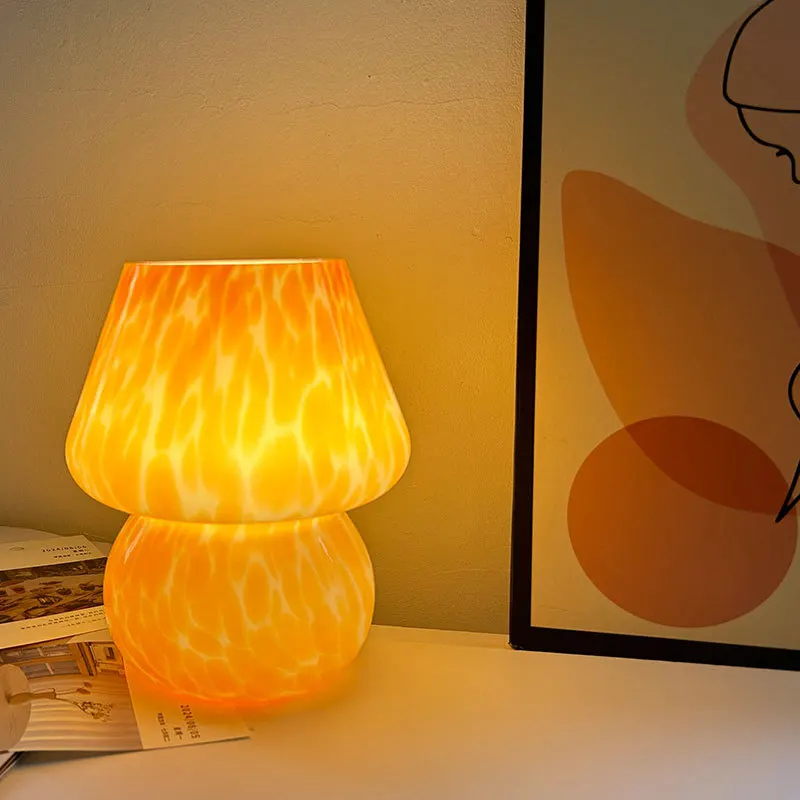 stained-glass-desk-lamp-simple-bedroom-girl-atmosphere-bedside-lamp-home-store-art-deco-mushroom-shaped-lamp