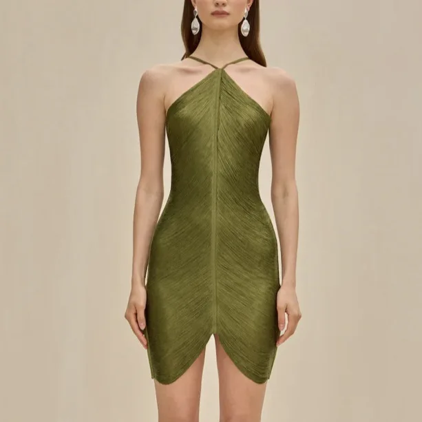 

Модное платье с открытой спиной и кисточками на весну/лето 20л.