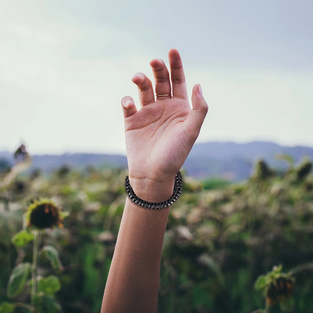 

1Pcs Coconut Shell Bracelet Adjustable Cotton String Wooden Wrist Chain Om Hum Beads Lightweight Durable Bracelet