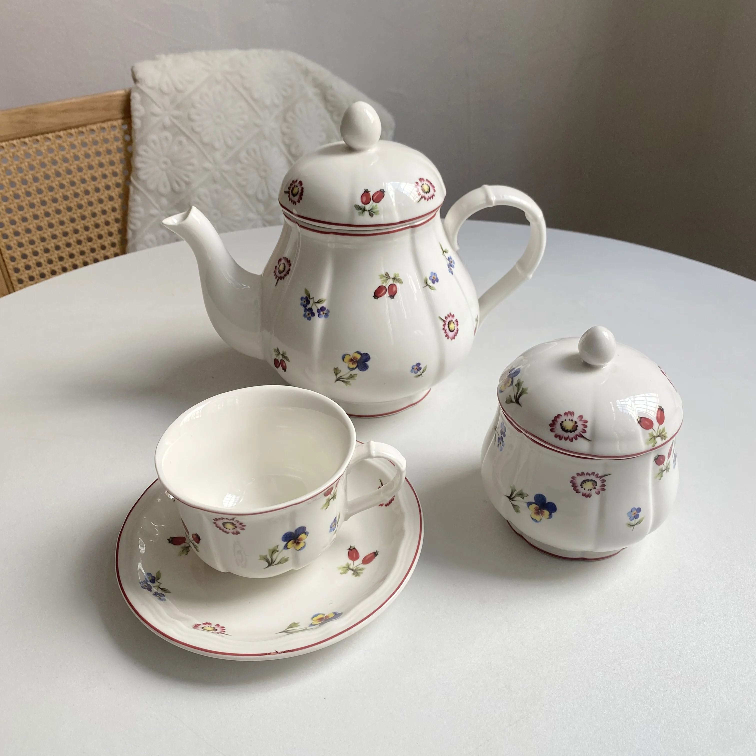 High-grade ceramic red edge small flower coffee cup set afternoon tea black tea quilt saucer teapot kettle