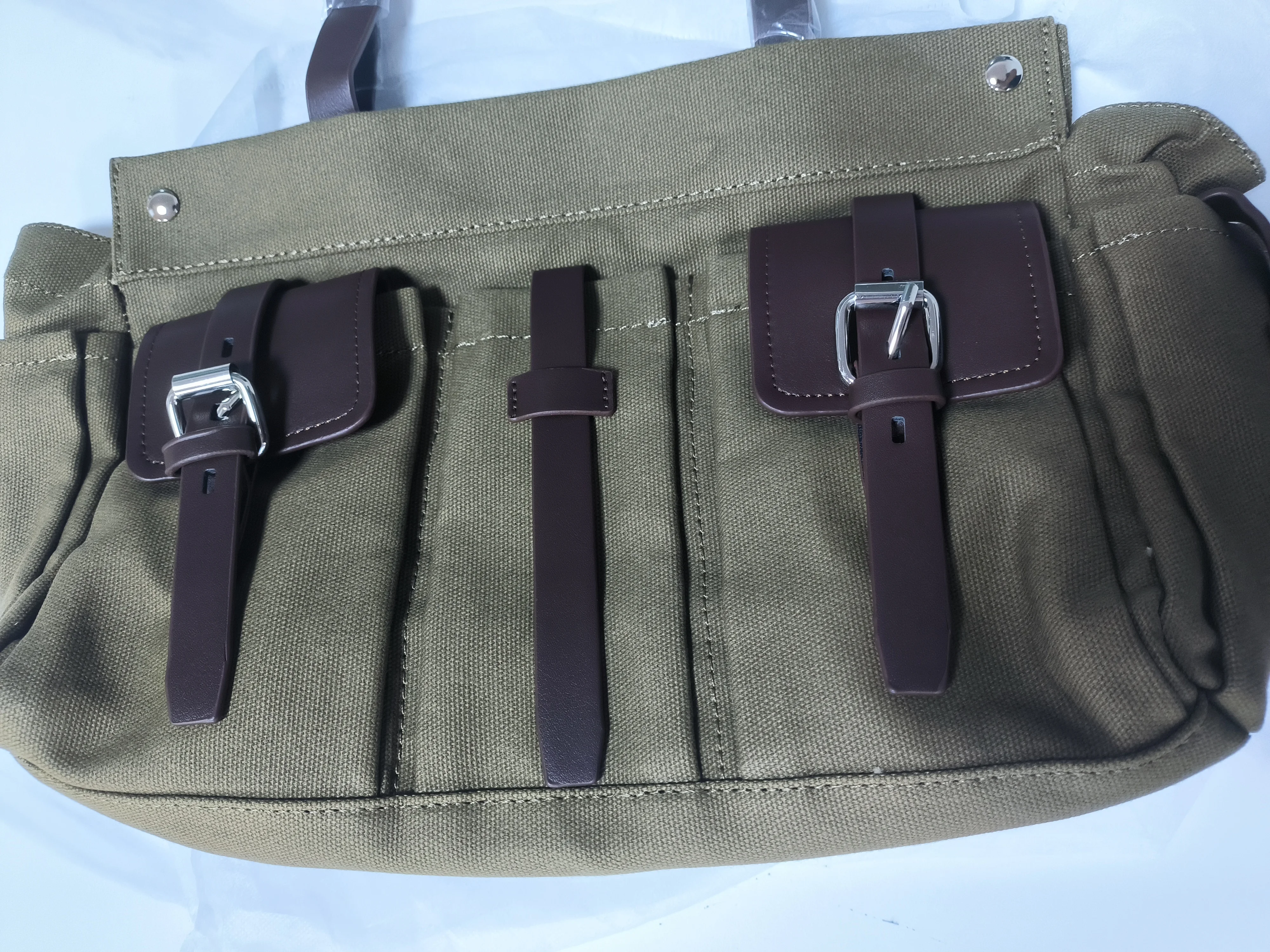 Luxuriöse Canvas-Leder-Mehrfach-Taschen-Tragetasche, Damen-Schultertasche mit Reißverschluss im Vintage-Stil, Motorrad-Biker-Style Handtasche, Leichtgewichtig – Detail 12
