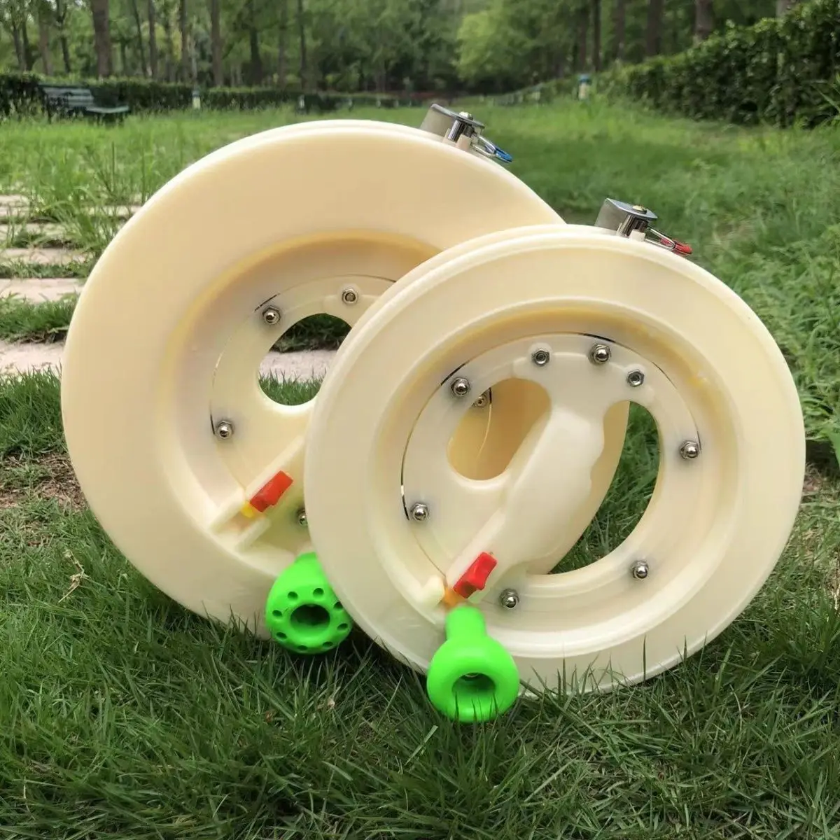 

New boat fishing handle wheel, sea fishing hand wheel, wire winding wheel, handle wire reel wheel, kite wire bearing wheel disc