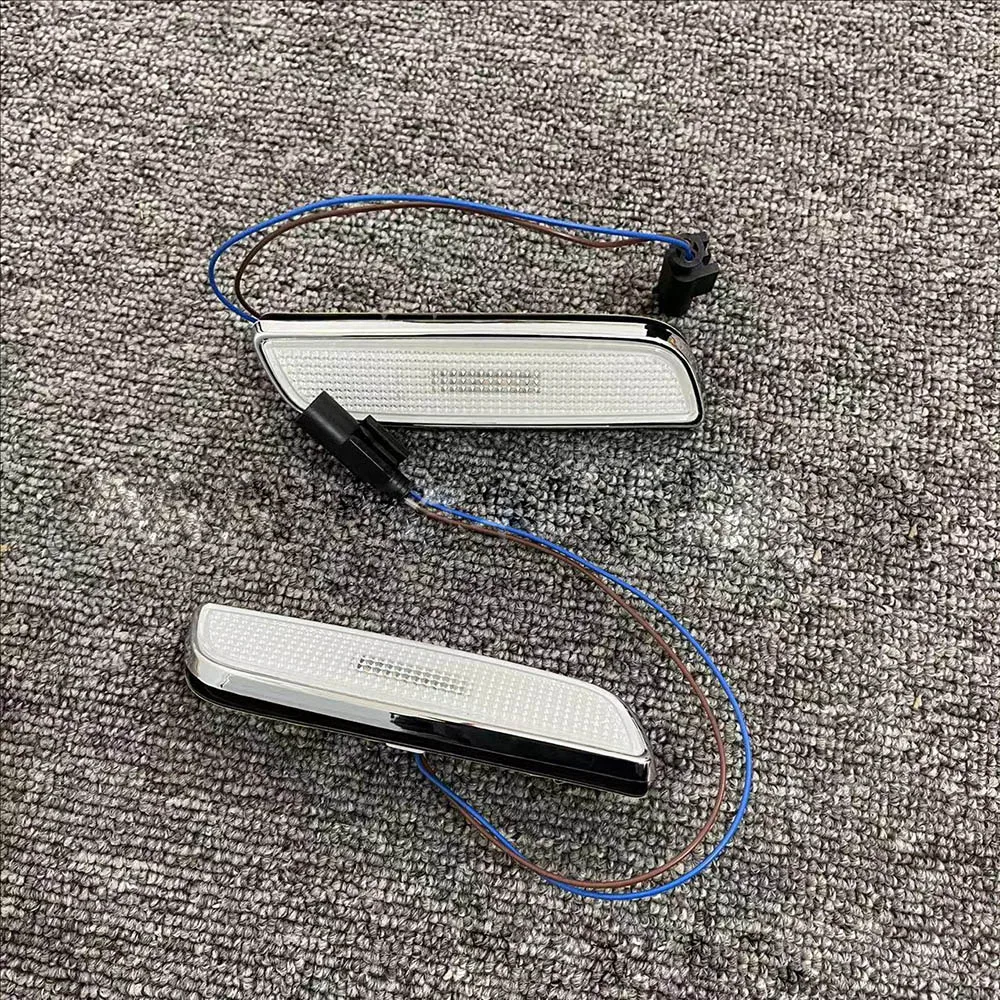 2PCS Front Bumper Width Indicator Display Light Kit For Rolls-Royce Phantom RR1 63132338031 63132338032