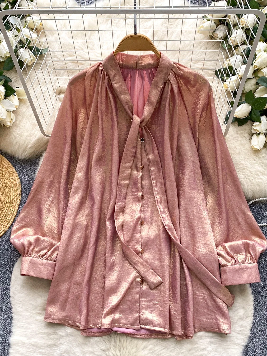 

Commuting Versatile Lightweight Mature Women's irt Autumn 2025 New Loose Faion V-ne Tie Lantern Sve Blouse