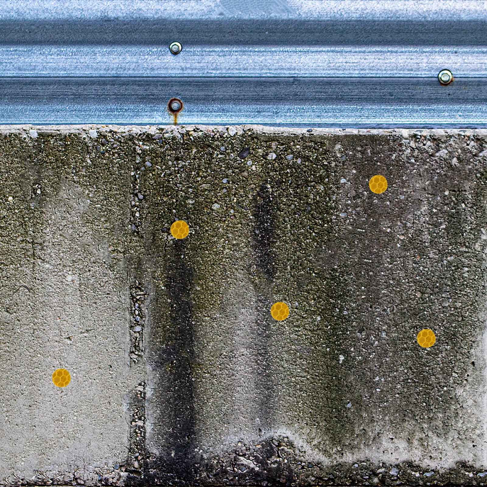 

50Pcs High Visibility Reflective Tacks Multi Use As Road Trail Markers for Runners Walkers Enhanced Night Safety in Rain