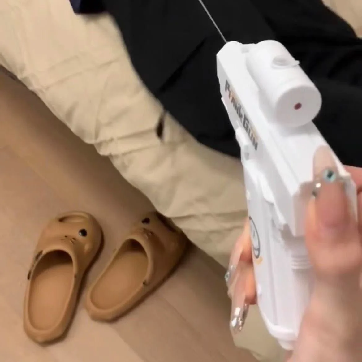 الإبداعية على الوجهين مدفع المياه المزحة في الهواء الطلق رذاذ الماء لعبة لعب المياه الصغيرة المزحة بندقية معدات مكافحة المياه اللعب #3