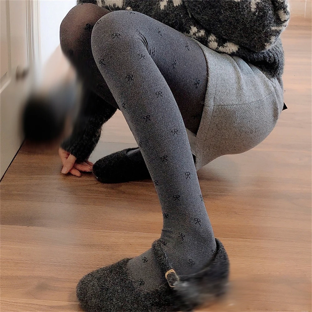 Pantimedias gruesas con lazo y patrón de puntos y corazón para mujer, mallas exteriores adelgazantes de terciopelo gris, calcetines, medias, Otoño e Invierno