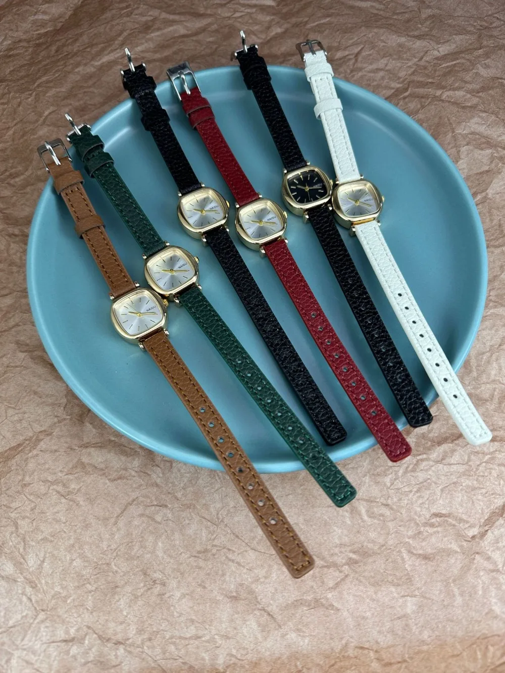 Heißer Verkauf Damen-Uhr Einfaches Kleines Zifferblatt Quarzuhren Luxuriöses Damengeschenk Armbanduhr Modische Studenten-Lederarmbanduhr Relógio – Detail 8