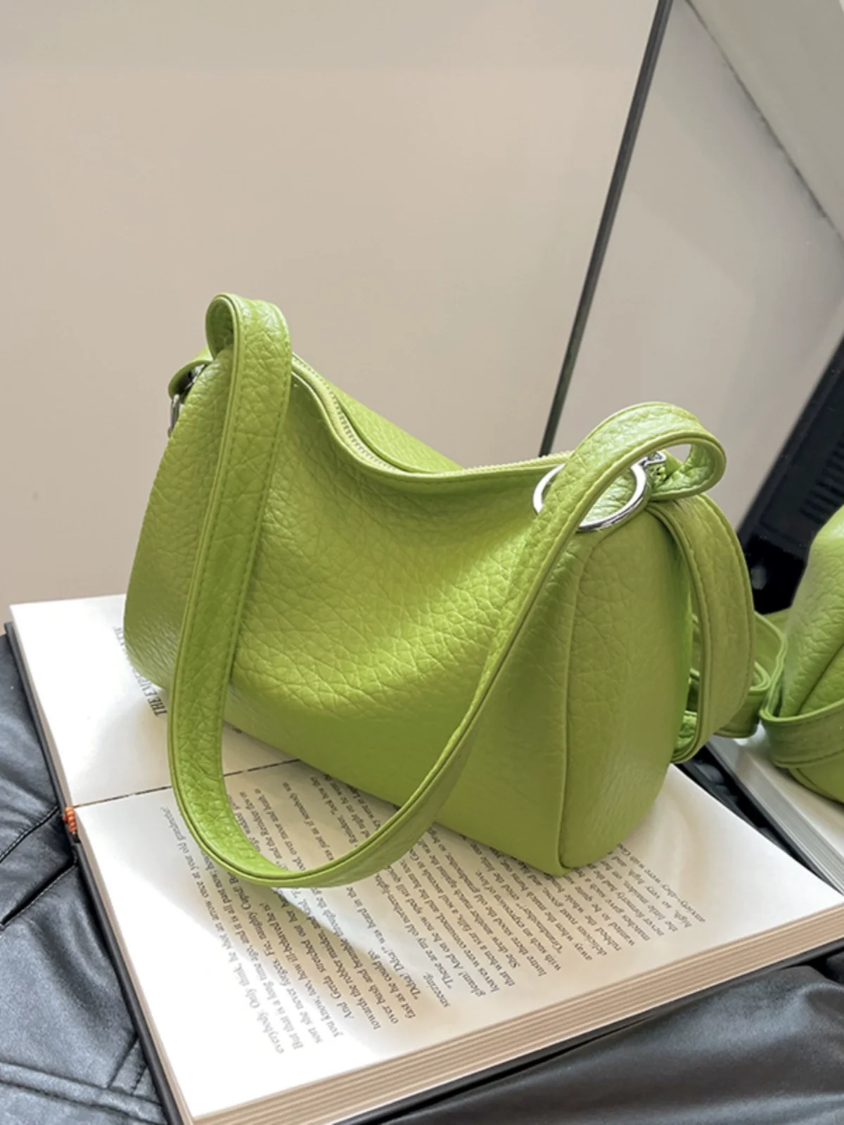 

Solid Color Square Crossbody Bag for Women 2023 Fashion Casual New High Quality PU Green Pink HandBag Purses