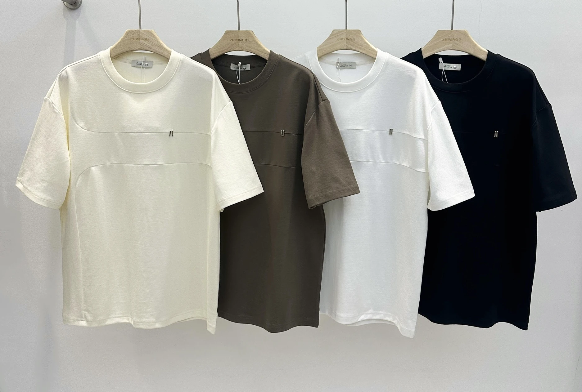 

Urban light luxury slightly wide T-shirt men's summer skin friendly cotton shoulder down short sleeved top/8786