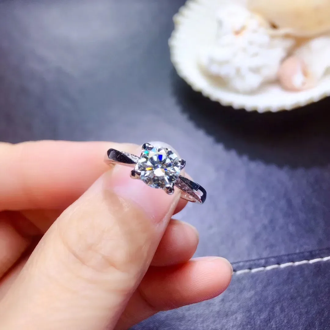 

Dazzling 925 Silver Moissanite Ring for Wedding 1ct D Color Moissanite Engagement Ring Britthday Gift for Woman