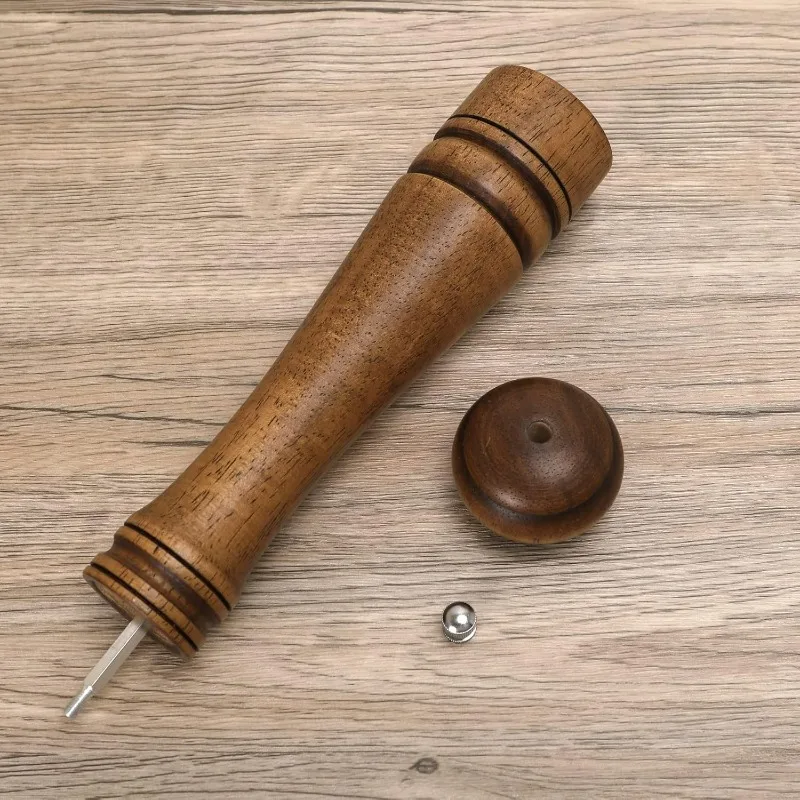 Oak Wood Pepper Grinder Salt Mill , Pepper Mill, Salt Shakers with Adjustable Ceramic Rotor Ground Pepper Powder Kitchen Tools