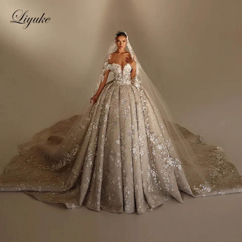 Liyuke Custom Made Exiquisite Lace Sweetheart Puffy Wedding Dress Vintage Full Embroidery Off Shoulder Ball Gown Bridal Gowns