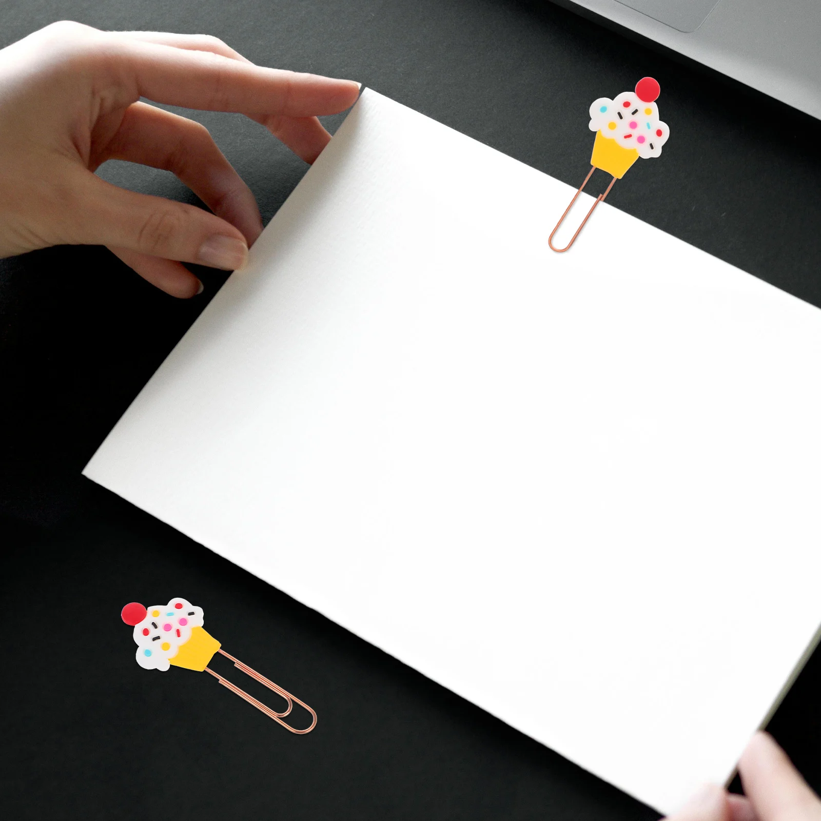 

20pcs Cake Shaped Paperclips Cute Office Supplies Fruit Paper Bookmarks Multifunctional Document Clips Wood Plastic