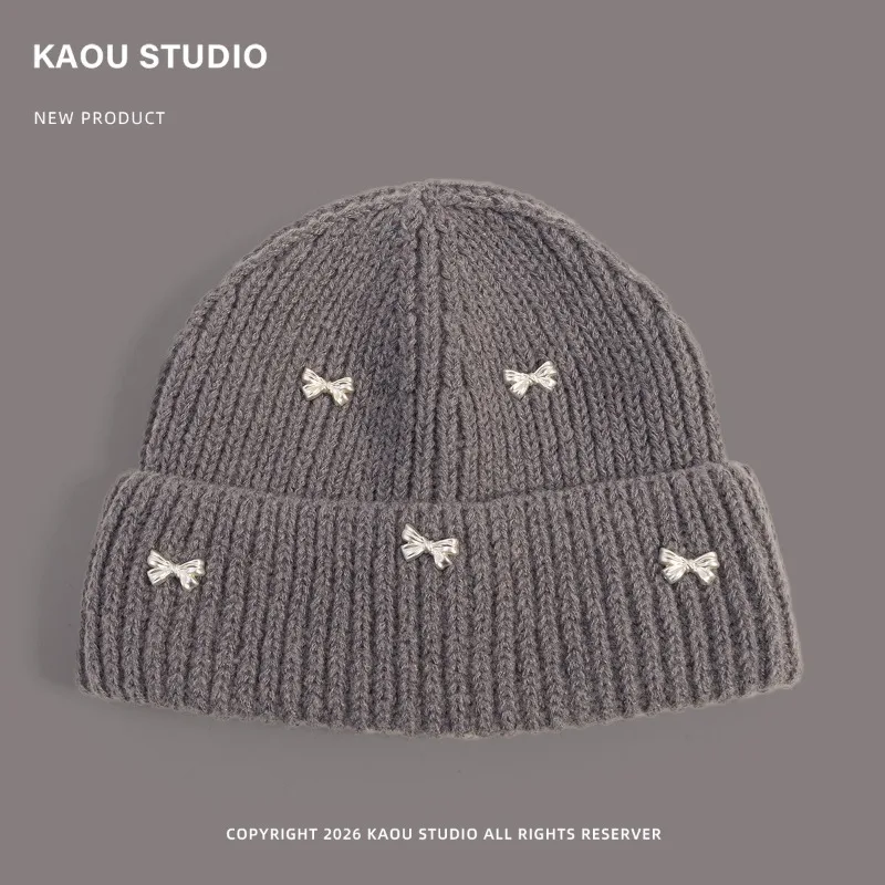Neue, süße und niedliche Strickmütze mit Schleife, ideal für Herbst und Winter, warm, für Outdoor-Aktivitäten, zum Schutz der Ohren, als bequeme Mütze für Damen. – Detail 5