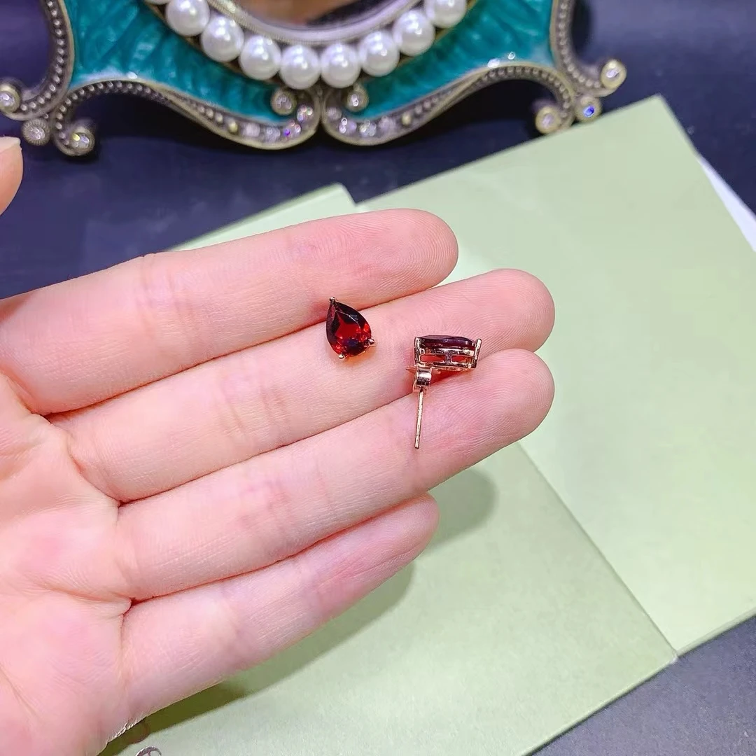 KJJEAXCMY Natural Premium Garnet S925 silver exquisitely Earrings Full of luster Simple,elegant and high-end Birthday present