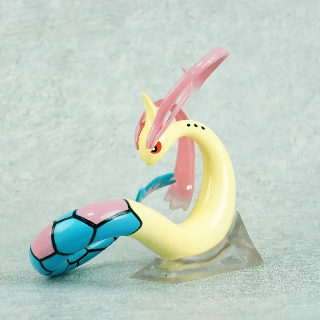 Leuke Anime Pokemon Milotic Milobellus Feebas PVC Action Figure Game Standbeeld Collectible Model Kinderen Speelgoed Bureau Pop Geschenken 12 cm