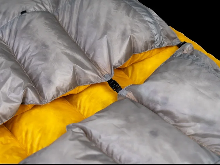 Iceflame Basic Outdoor Ultraleichter Entendaunenschlafsack Camping Multifunktionales Steppdecke Paar mit Matte Wasserdicht Reisen Wandern – Detail 6