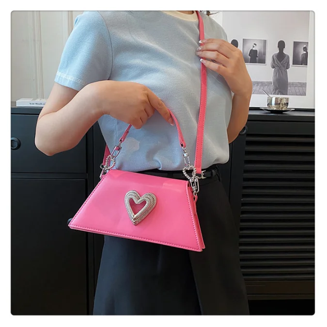 Rhinestone Heart Shaped Satin Handbags Women Boutique Bling Crystal Trapezoid Evening Clutch Purses Wedding Party Purple Handbag