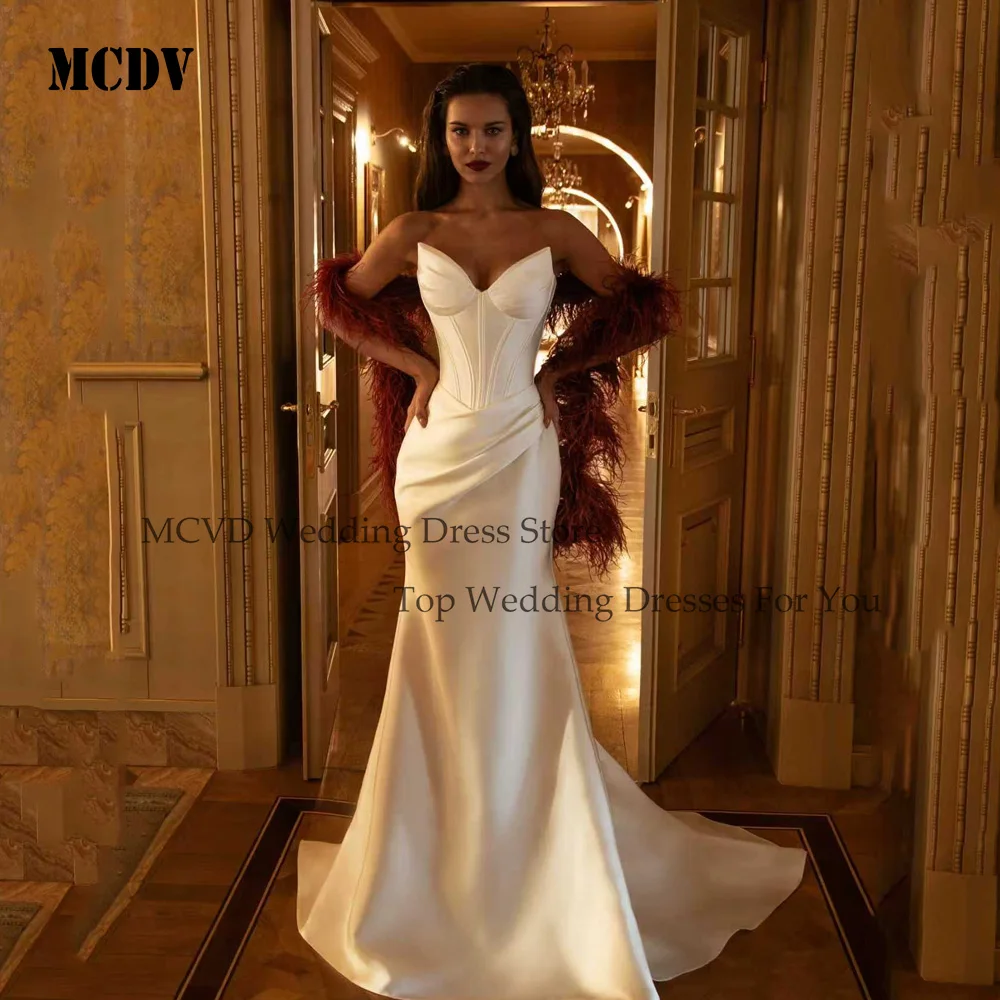 

MCDV Elegant Sleeveless Mermaid Wedding Dress 2026 V-Neck Lace Up Back Pleat Satin Sweep Train Formal Bridal Dress Customized