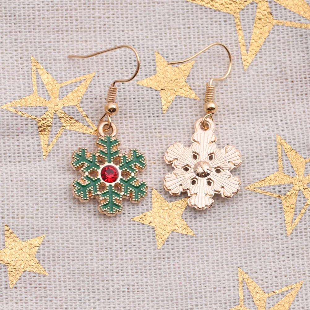 1Set Christmas Snowflake Jewelry Set Exquisite Costume Accessories for Christmas Family Gathering Snowflake Pendant Earrings