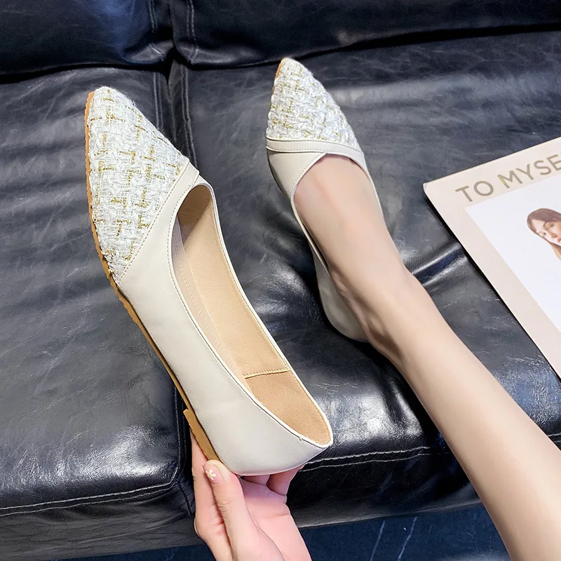 Women Flat Heel Shoes Crystal Pointy Toe Slip On Sexy V Mouth Flat Heel Casual Ballet Flats Lady Weekends Shoes 2021 uik8