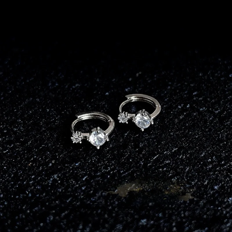brincos-de-argola-miniatura-elegantes-com-pequenos-diamantes-estilo-coreano-simples-e-modernos-delicados-e-modernos-ideai