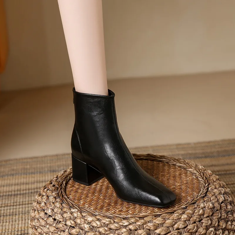 Woman's Black Casual Thick Heel Medium Heel Boots Women's 2024 Autumn Winter New Square Toe Back Zipper Heightening Short Boots