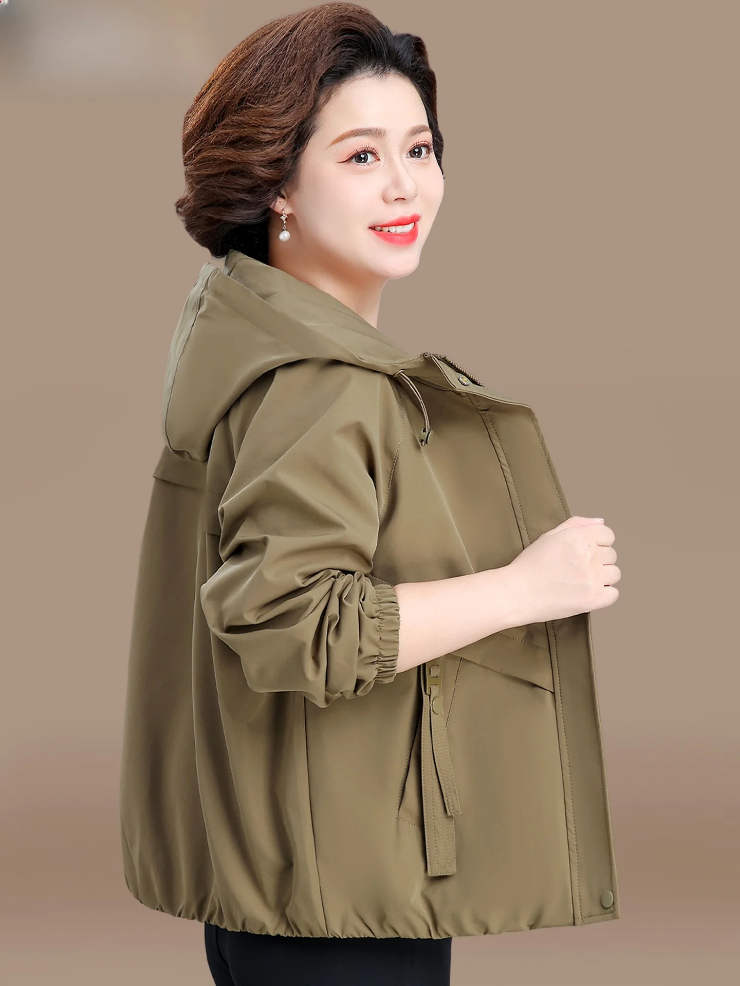 

Повседневная осенняя куртка для женщин среднего возраста, укороченная, с капюшоном на молнии, из полиэстера, женская верхняя одежда