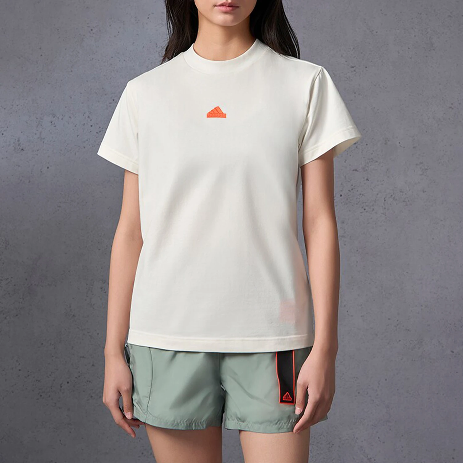 

Adidas genuine W BLUV TEE Women's Printed Stretch Short Sleeve T-Shirt IS4287