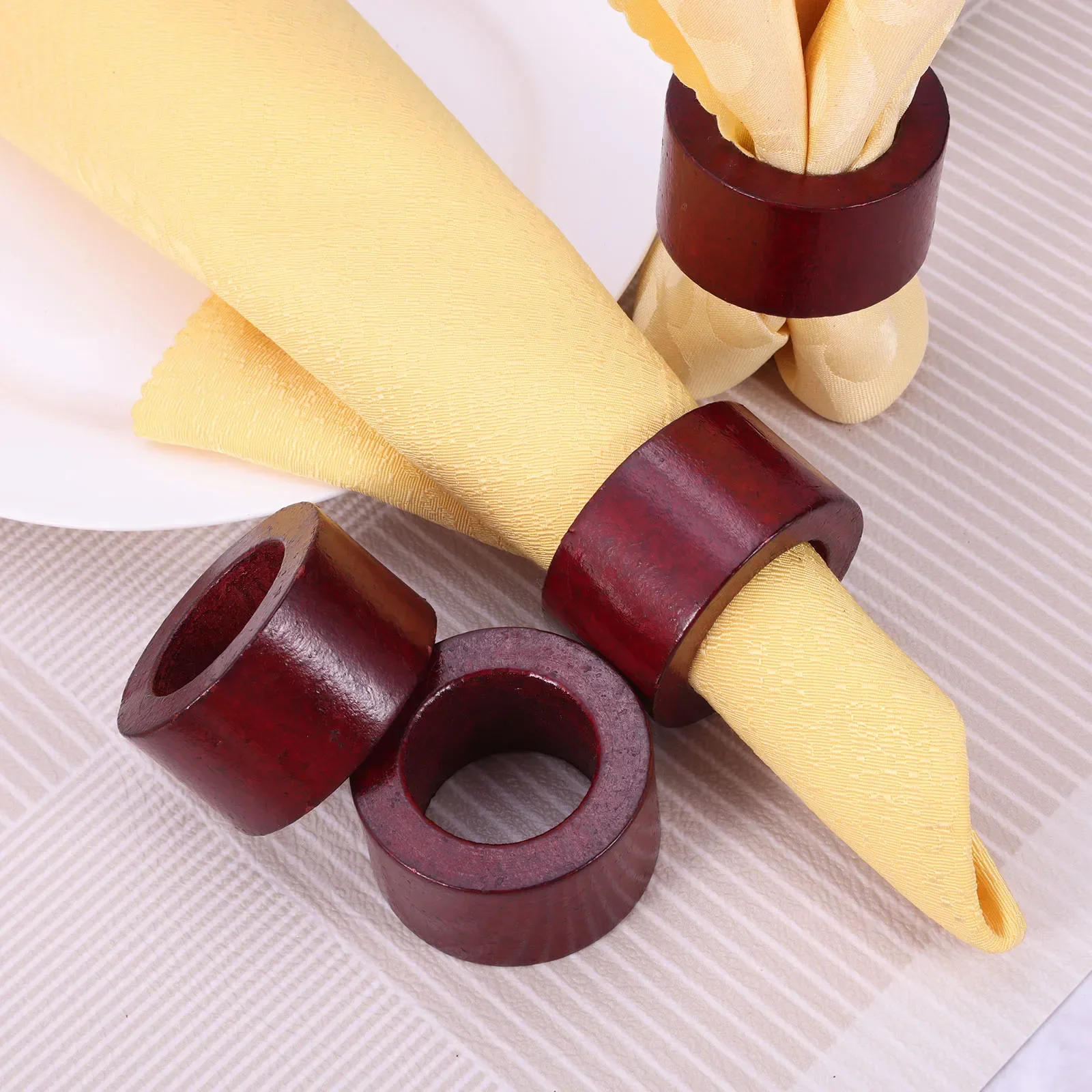 6pcs Simple Natural Brown Painted Wooden Napkin Rings Tissue Buckle Holder for Christmas Wedding Dinner Banquet Party Decoration