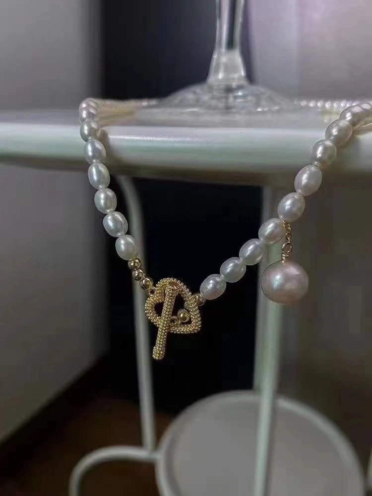 

Love OT Buckle Fashion Trendy Small Rice-shaped Natural High-quality Freshwater Real Pearls Necklace Simple and Stylish Design