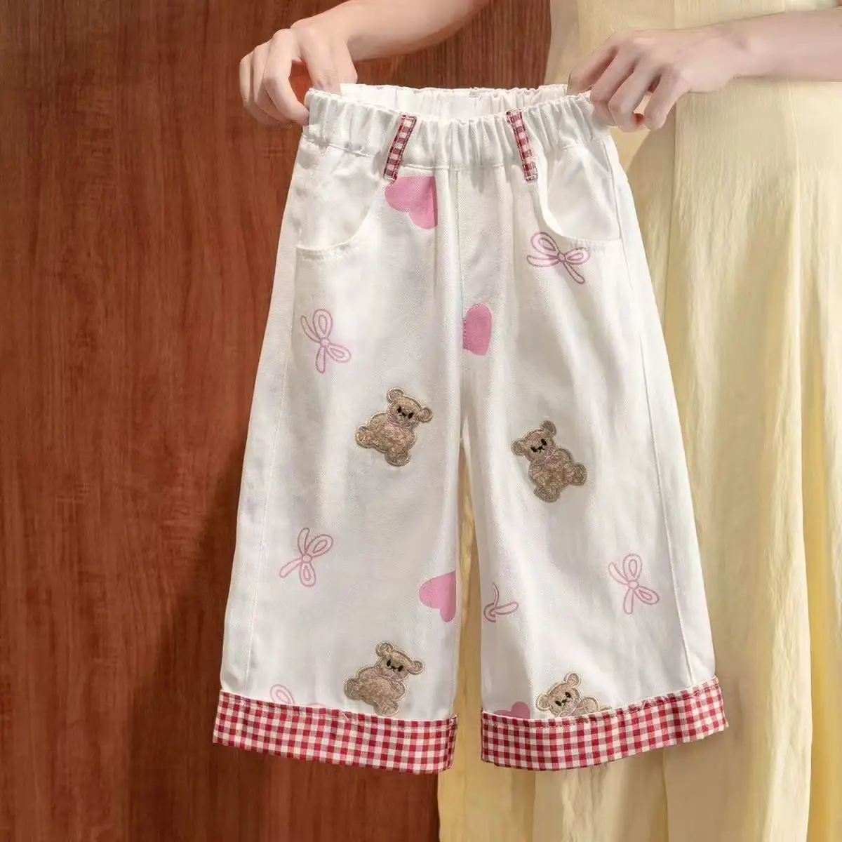 

Girls' Spring and Autumn Pants New Fashionable Children's Embroidered Pants Straight Leg Pants