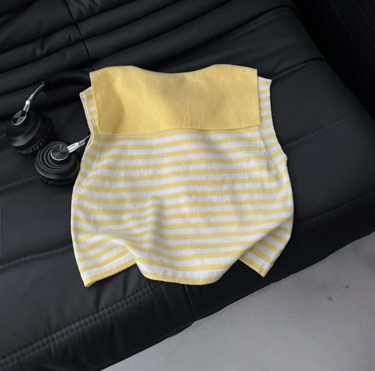 

Girl's Striped Knitted Sleeveless Top Korean Summer 2026 New Versatile Short-Sleeved T-Shirt for Children