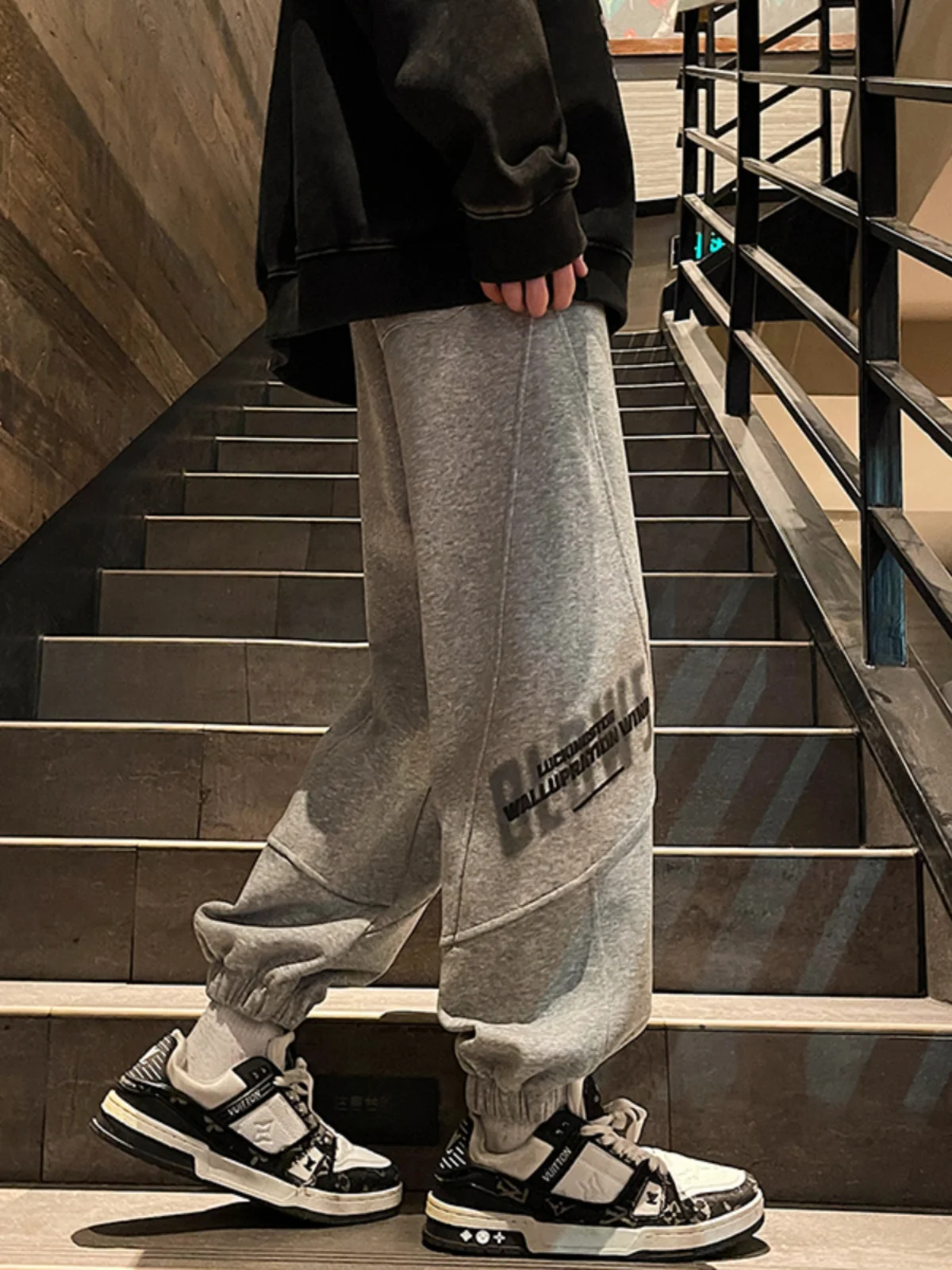 

ey Sports Pants Men's Spring Autumn American Retro High Street Loose Cuffed Heavyweight Sweatpants Youth Casual Trousers