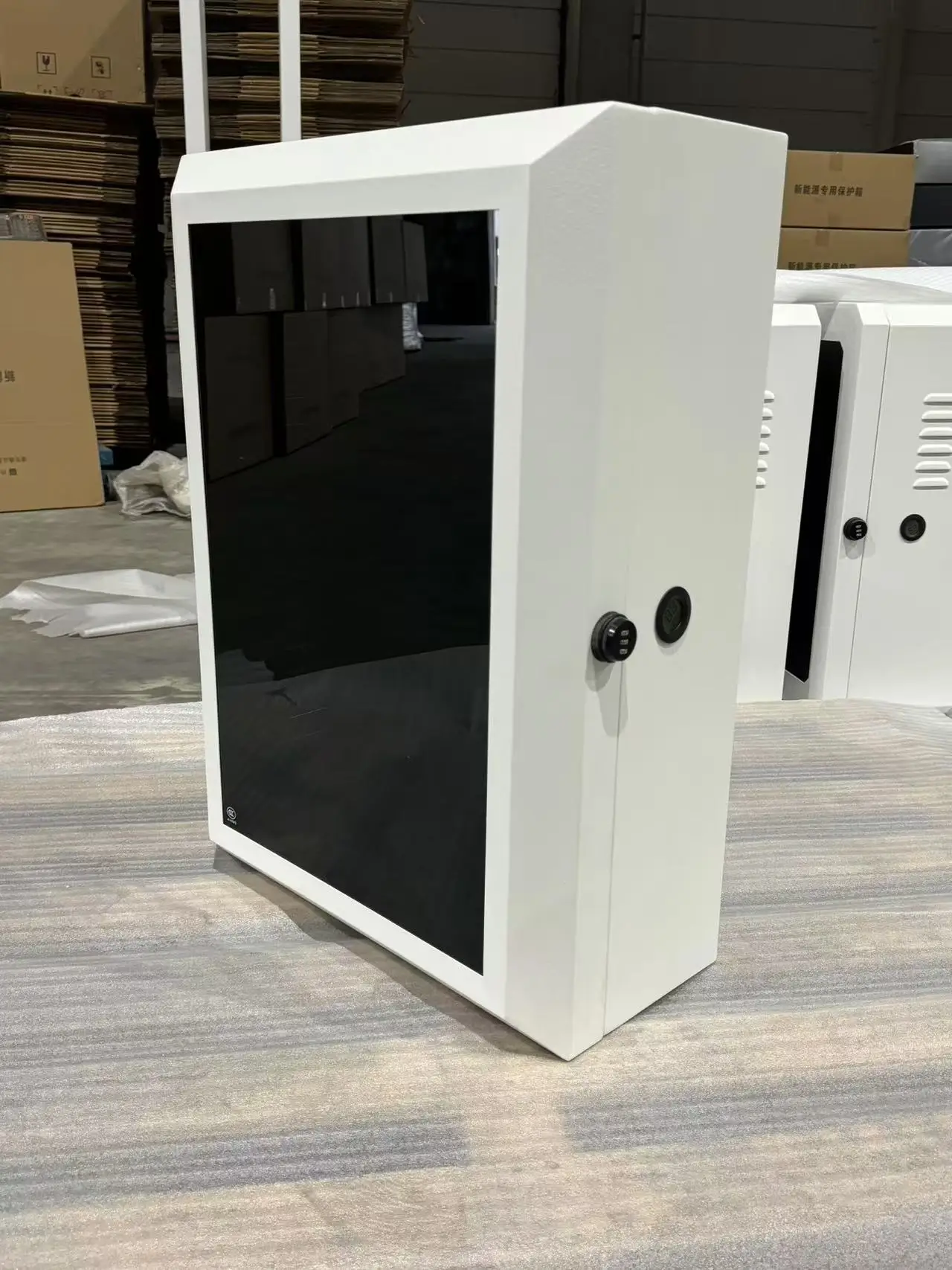 Ev Car Charger IP65 Outdoor Wall Mounted Metal Enclosure Protective Box With Glass Door Solar Panel And Fan