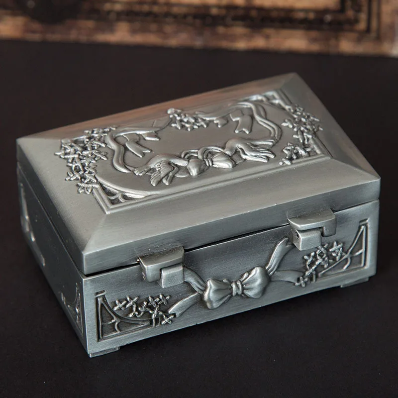 Retro Bow Jewelry Storage Box Creative Metal Square peace pigeon Keepsake  gift box for Girl and Women
