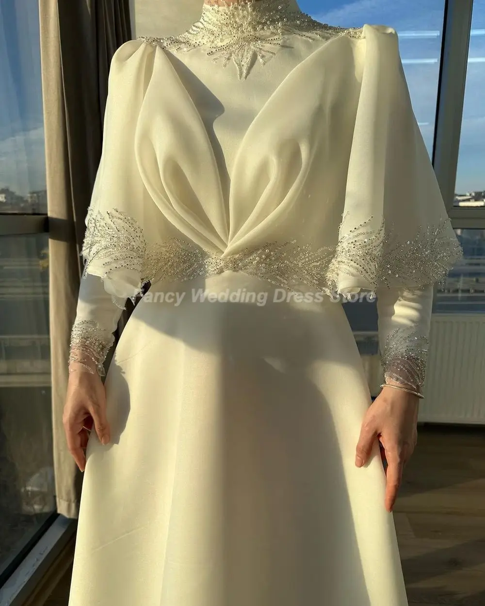 Fantaisie musulmane une ligne robe de soirée dentelle Applique col haut robe de mariée longueur de plancher doux Satin robes de mariée personnalisées