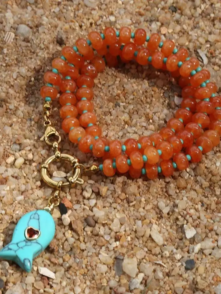 2026 eye-catching spring summer fashion accessory jewelry Bohemian style colored bead necklace with natural stone fish pendant