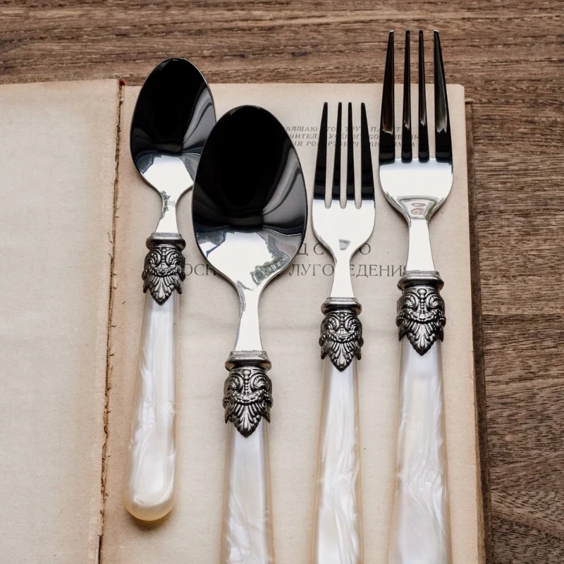 1PC Stainless Steel Retro Baroque Relief Tea Color Shell Handle French Cutlery Dessert Spoon Fork Household Goods