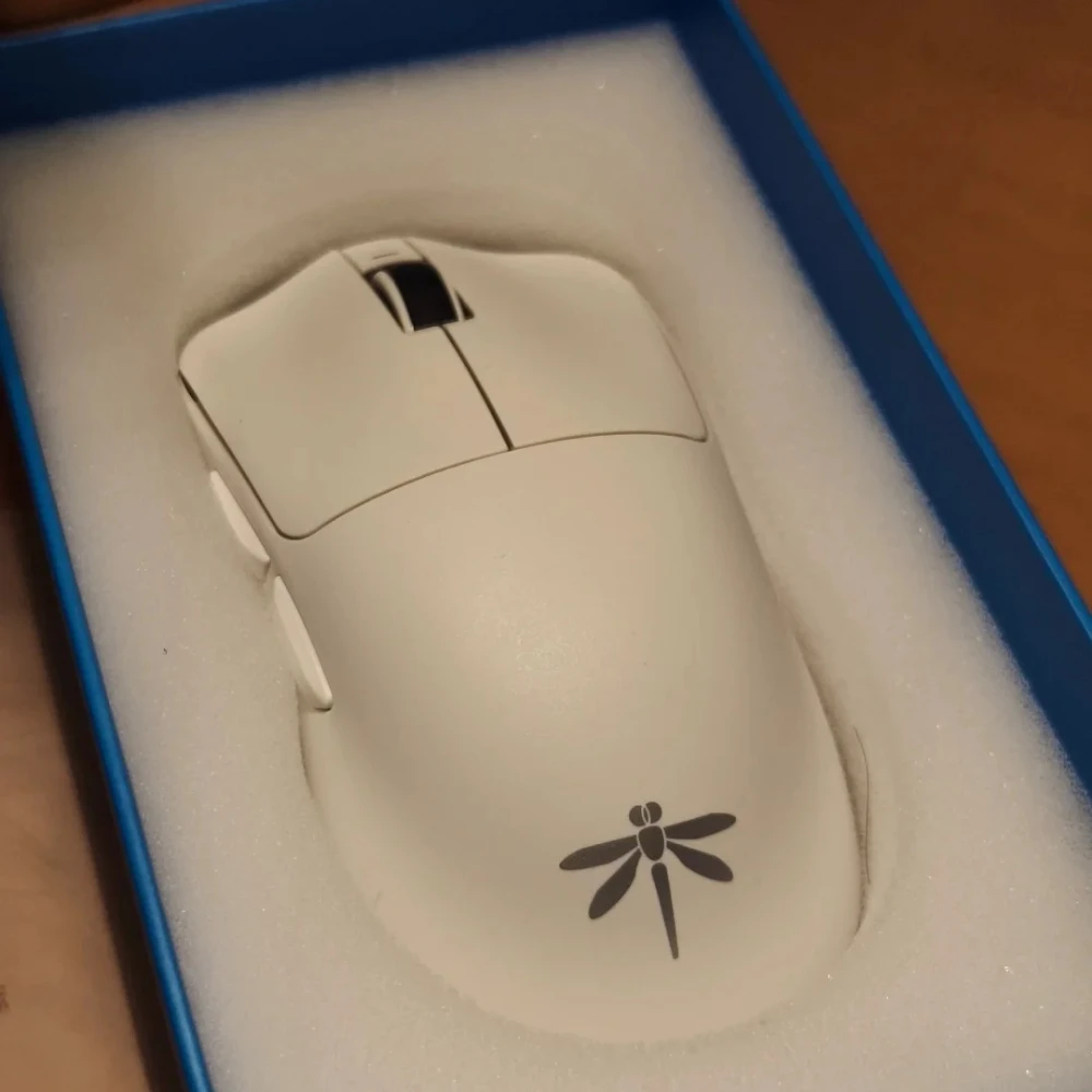 

Беспроводная игровая мышь ATK Dragonfly F1, двухрежимная, легкая, эргономичная, для киберспорта, с низкой задержкой, аксессуары для компьютерных игр, компьютер