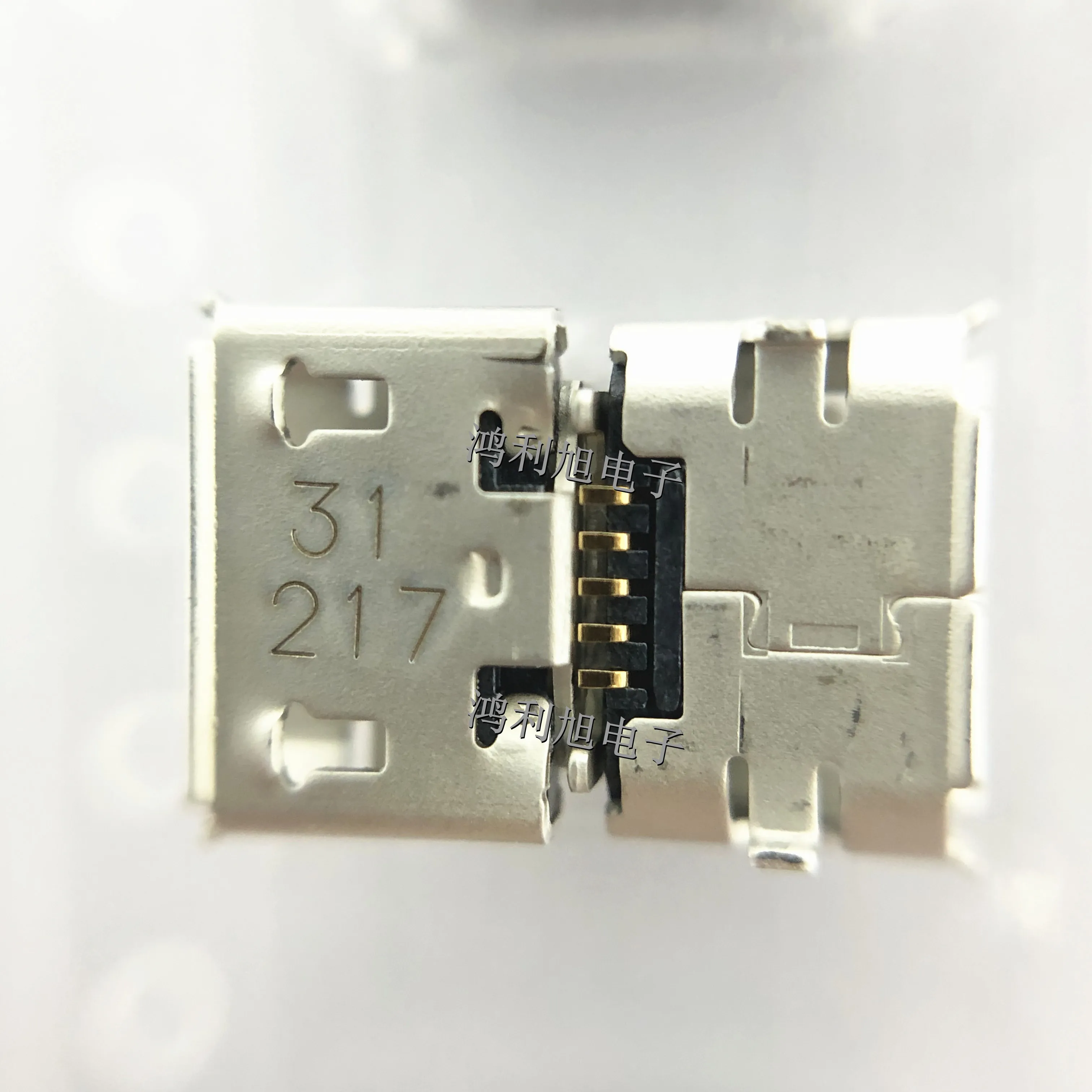 10PCS/Lot 1050170001 105017-0001 SMD Conn Micro USB 2.0 Type B RCP 5 POS 0.65mm Solder RA SMD 5 Terminal 1 Port Micro-USB T/R