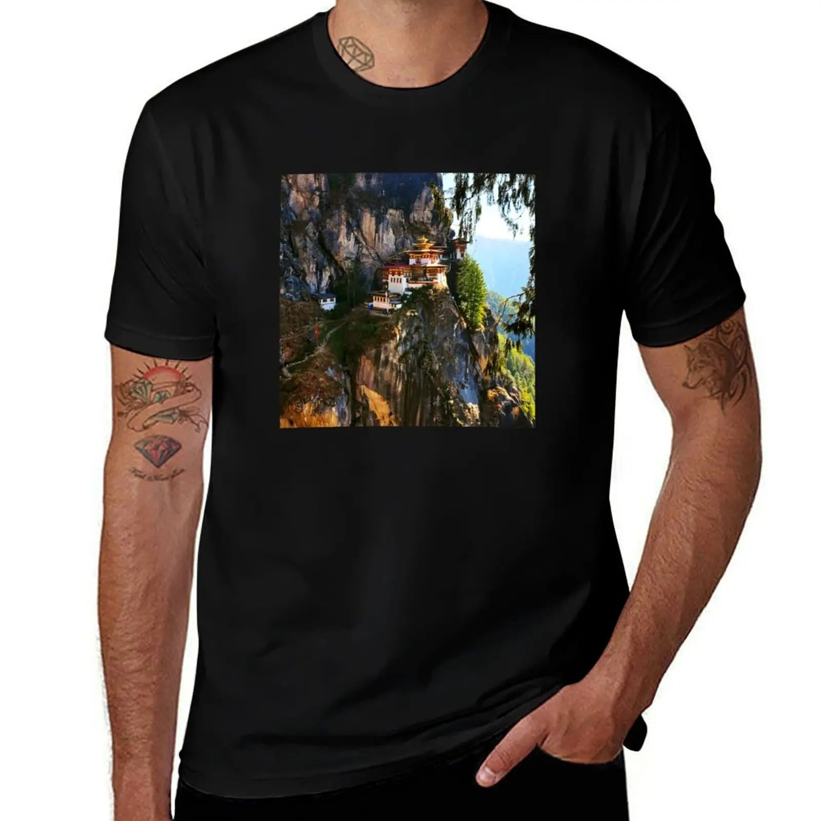 Tiger's Nest Bhutan T-Shirt Plus Size Solid Color T-Shirt