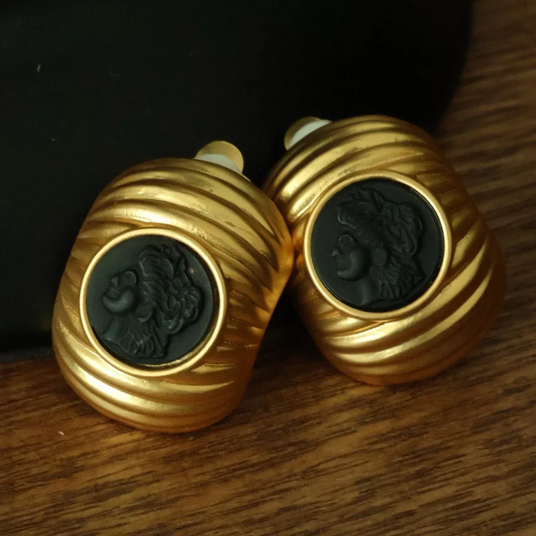 

Medieval lava fireworks series Vintage hollow earrings