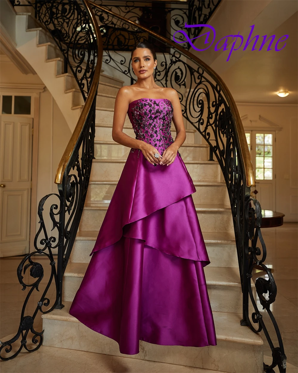 ที่กําหนดเองหรูหราซาตินชุดราตรีประดับด้วยลูกปัดดอกไม้พรหมชุดหรูหรากวาดรถไฟชุดพิเศษ