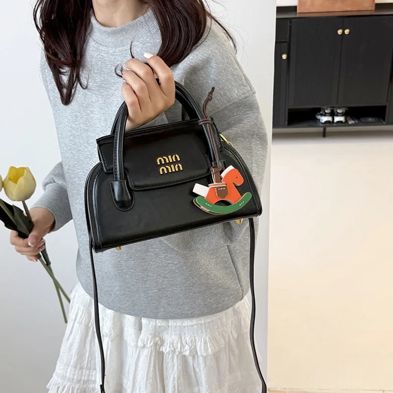 

Fashion Simple Shell Bag 2025 - Women's Retro Solid Color Niche Versatile Portable Messenger Bag