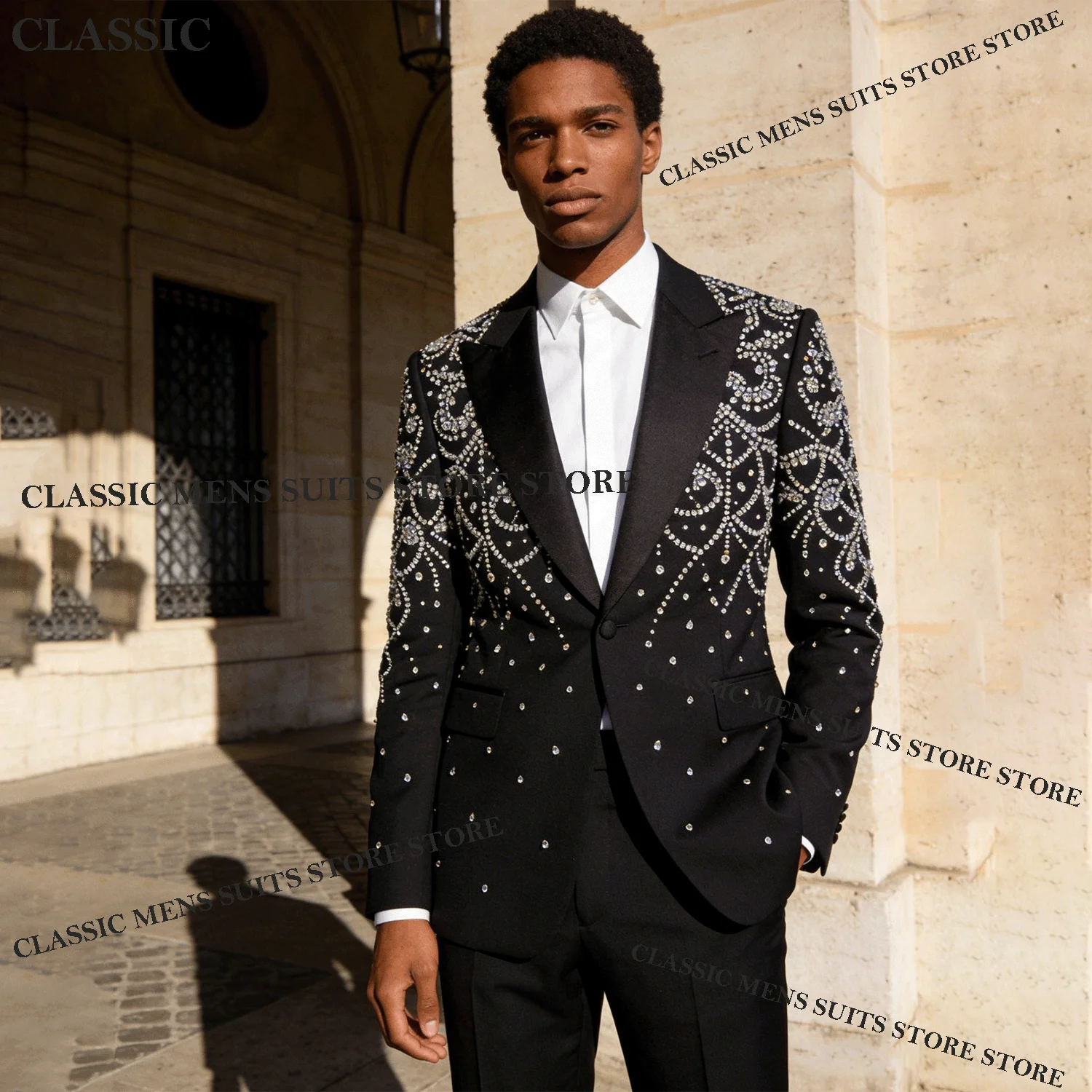 

Fashion Men Suits Rhinestone Crystals Groom Tuxedos CustomizedWedding Male Party 2 Pieces Sets Blazer Peaked Lapel Ropa Hombre